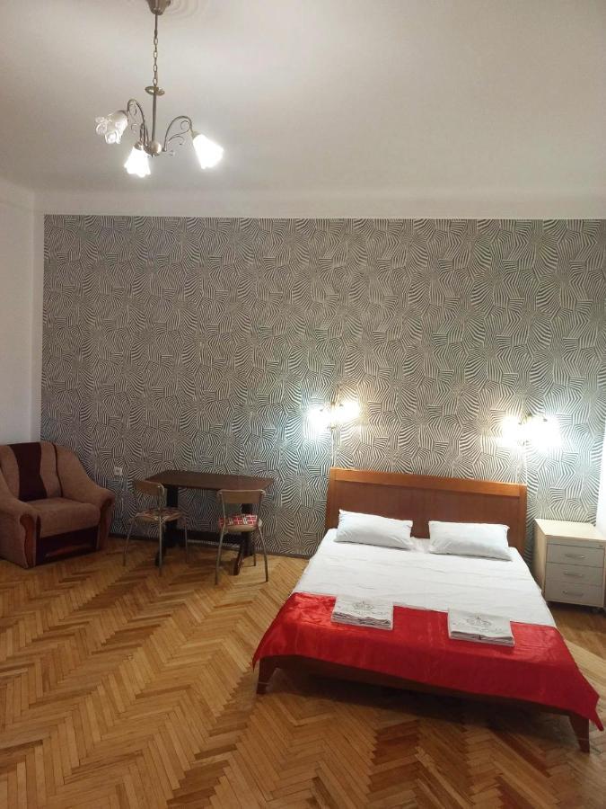 Apartament Of Center Lviv Apartment ภายนอก รูปภาพ
